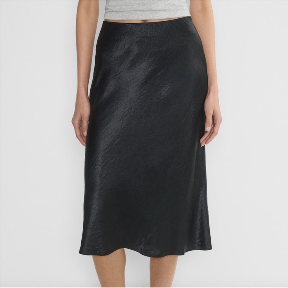 ARITZIA BLACK SATIN SKIRT